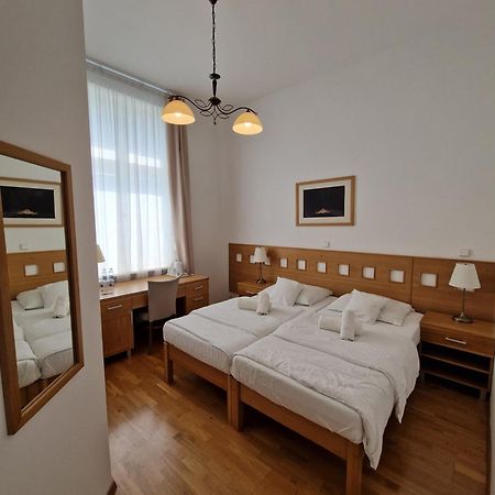 Hotel Pod Zelenym Dubem Bohumín 외부 사진