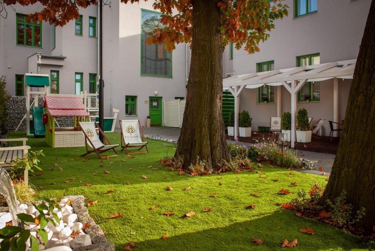 Hotel Pod Zelenym Dubem Bohumín 외부 사진