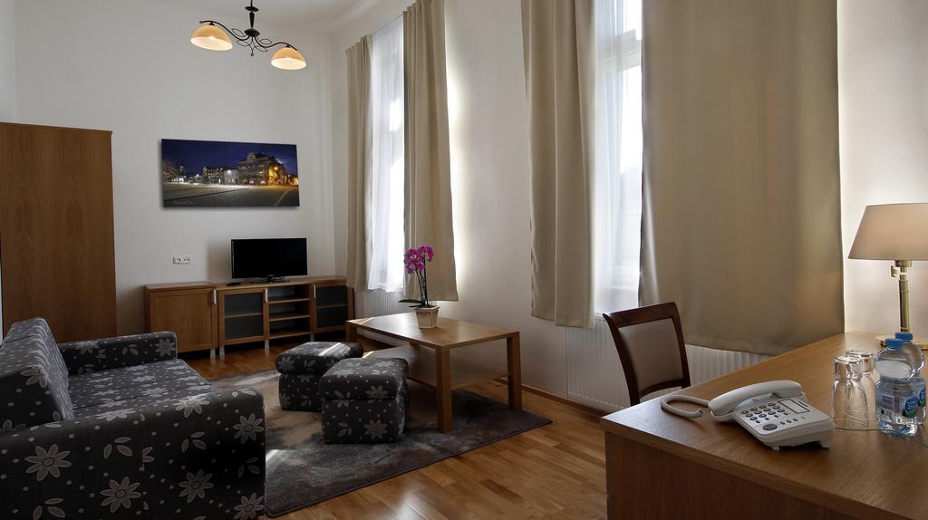 Hotel Pod Zelenym Dubem Bohumín 객실 사진
