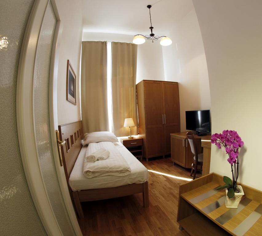 Hotel Pod Zelenym Dubem Bohumín 외부 사진